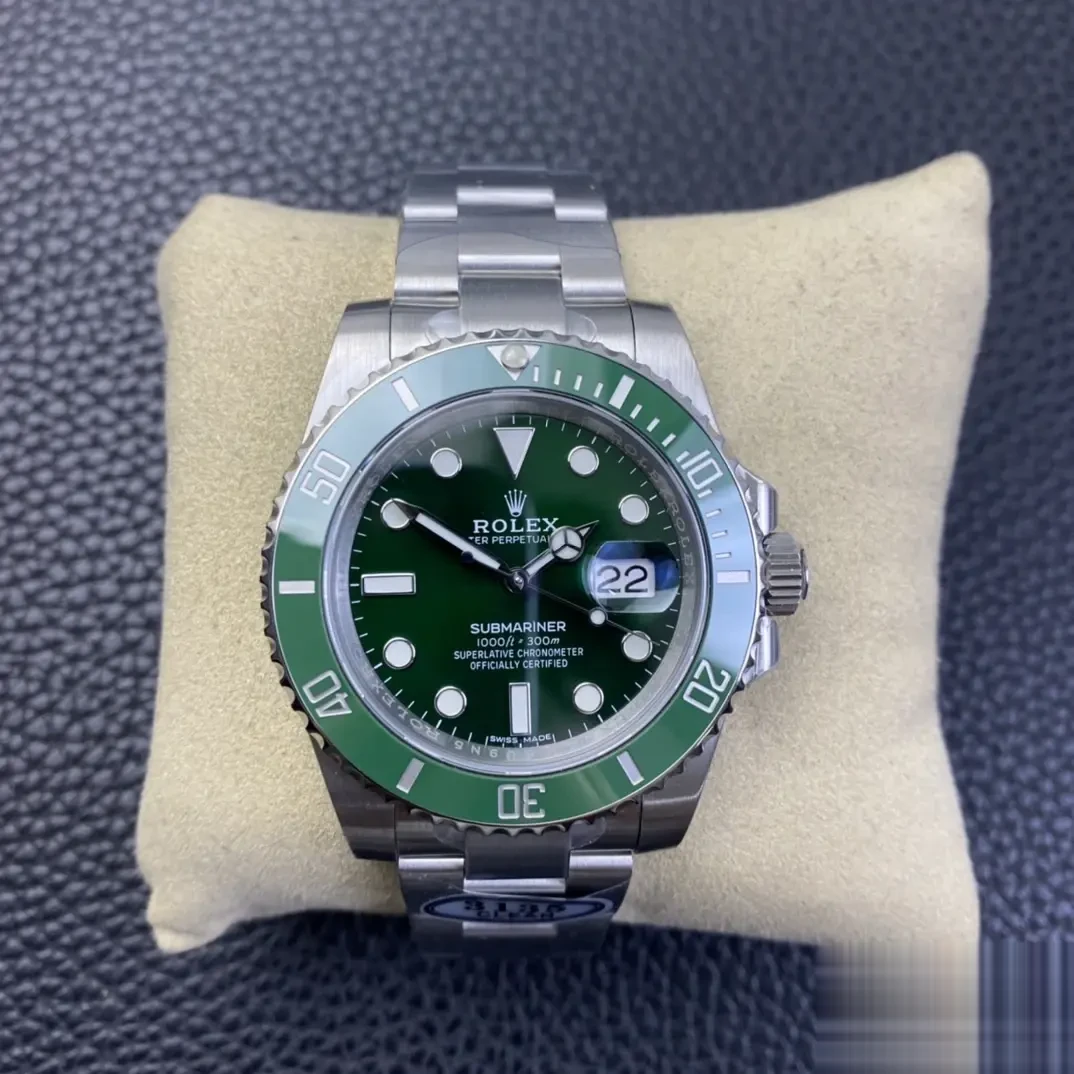 Rolex Submariner 116610LV Hulk rolex clone 40mm — dial close-up