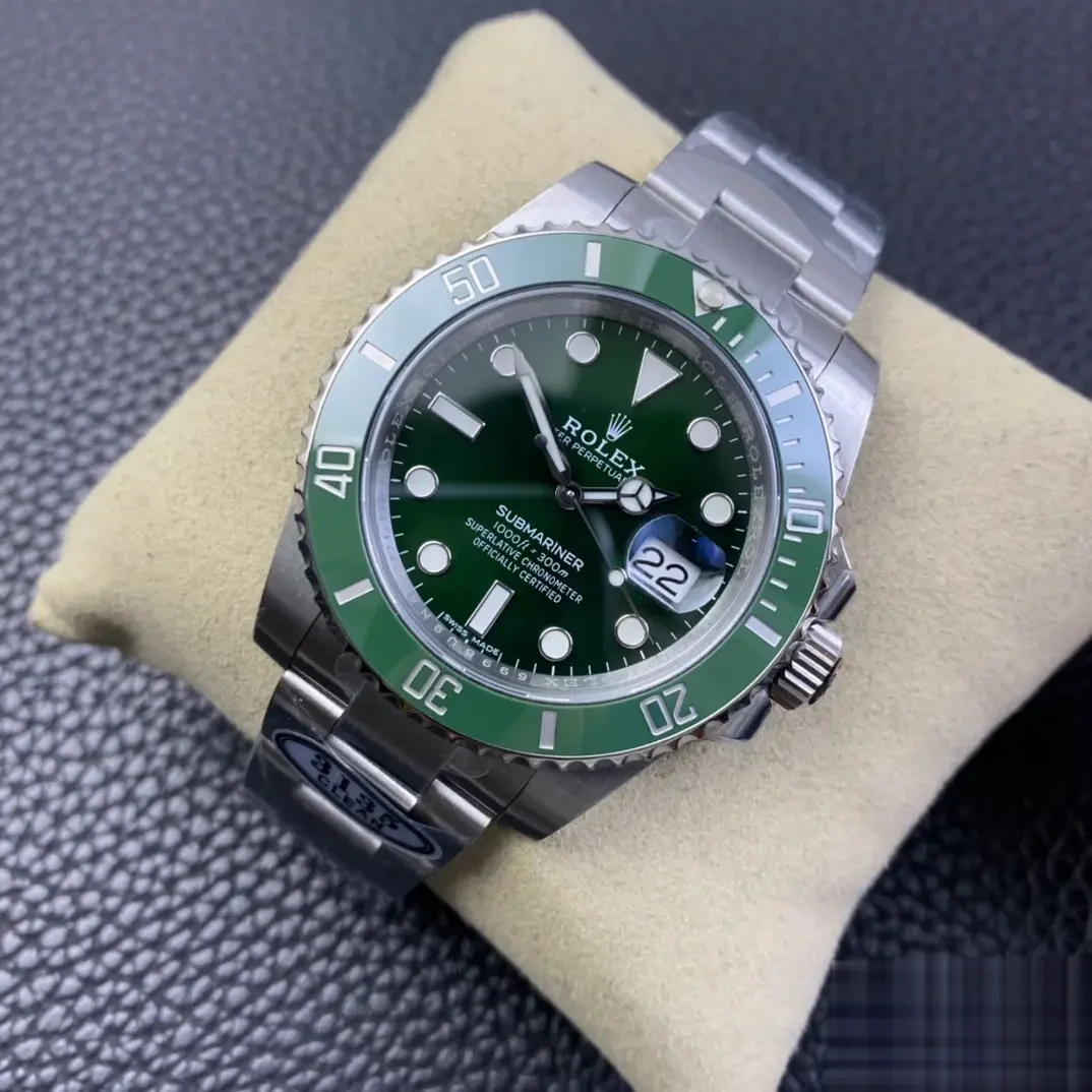 Rolex Submariner 116610LV miyota replica green dial — caseback detail