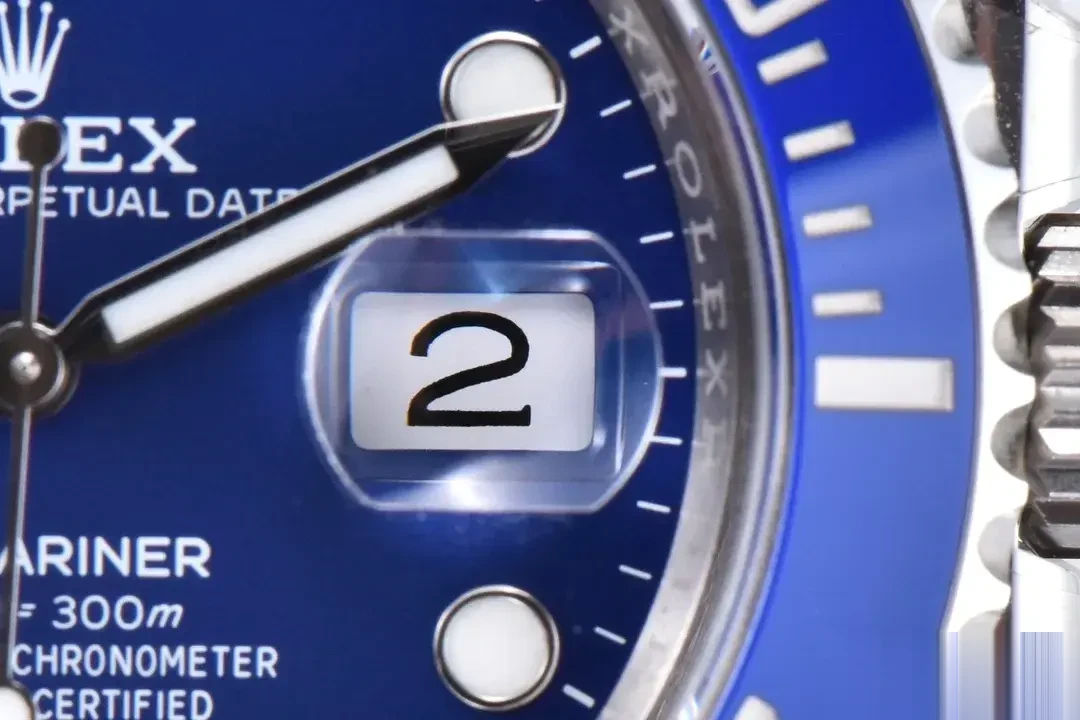 Rolex Submariner 116619LB rolex clone blue dial — bezel macro