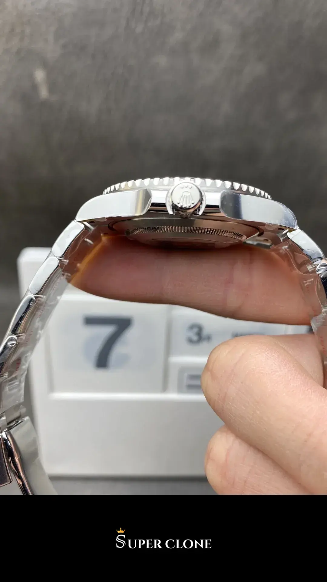 Submariner 124060 rolex copy 41mm — front view