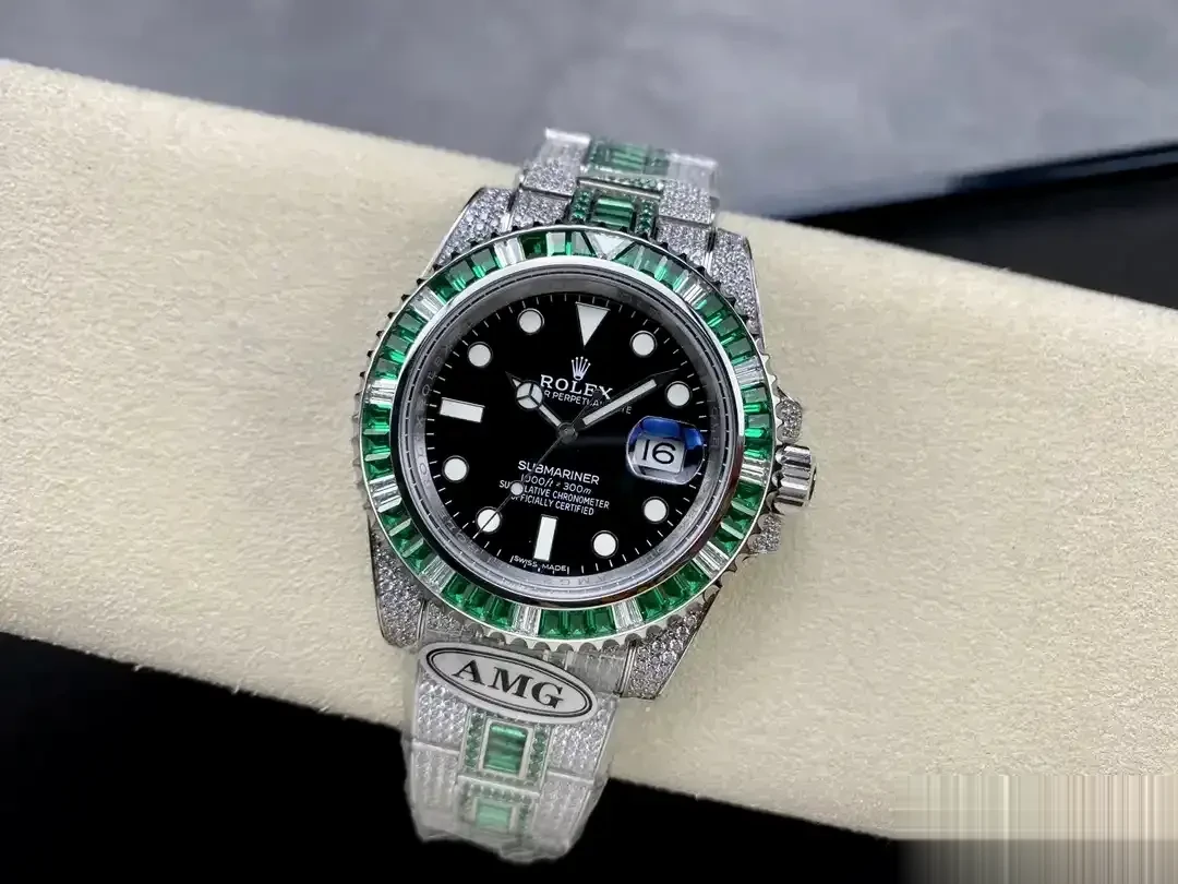 Submariner 126610LV rolex copy — bracelet detail