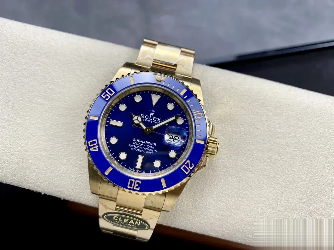 Rolex Submariner 126618LB rolex clone — bracelet detail