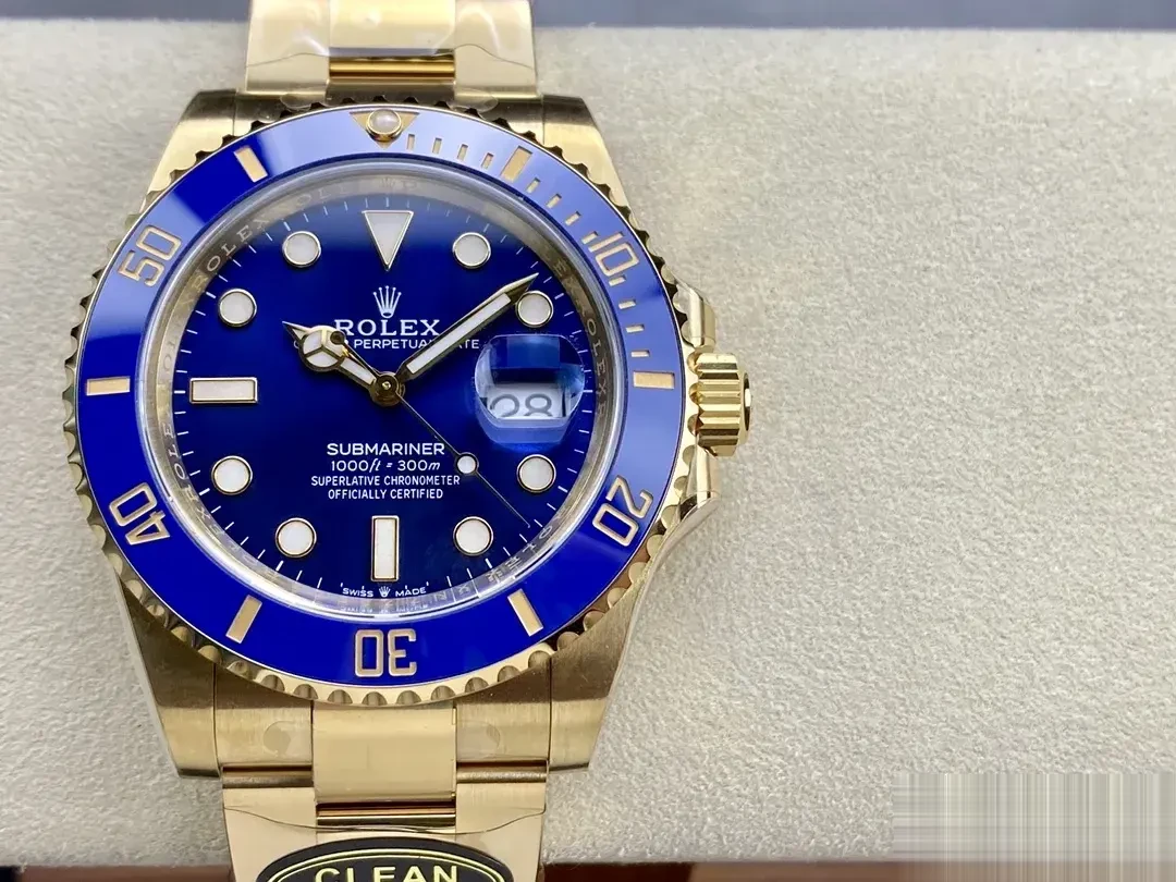 Submariner 126618LB japanese automatic replica — lume shot