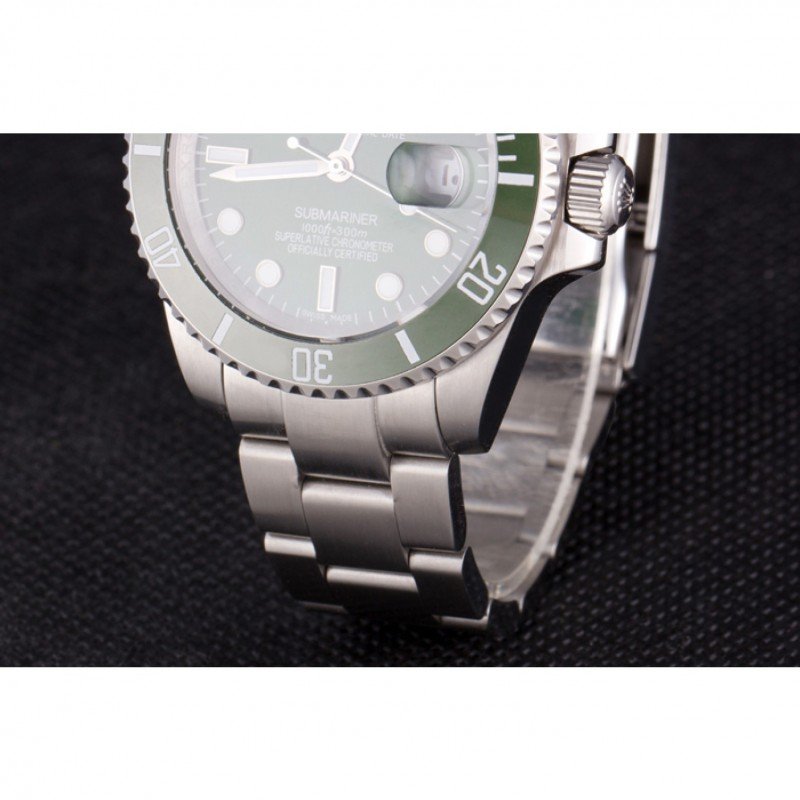 Submariner Mechanism-SRL51 replica green dial — bezel macro