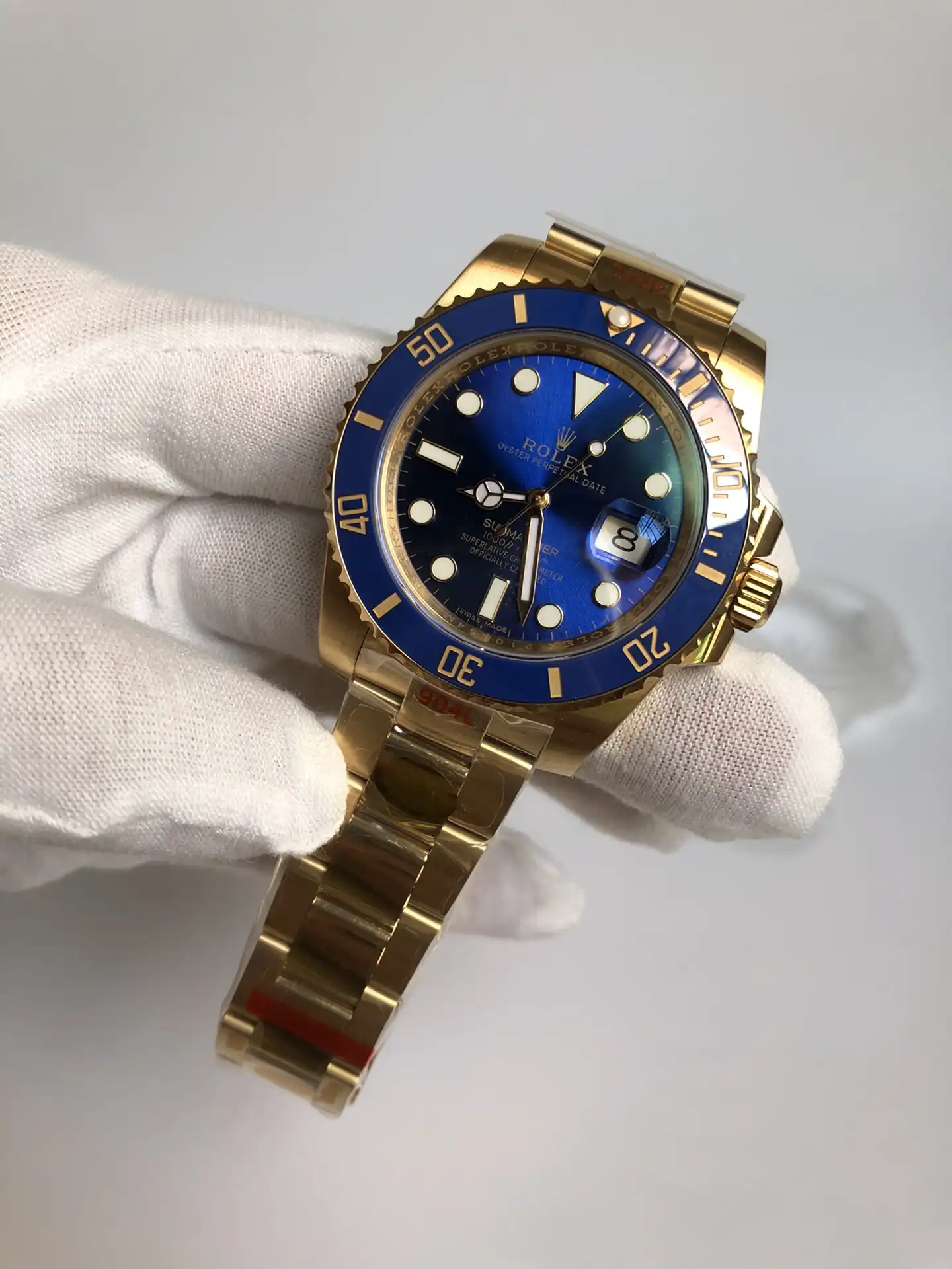 Submariner 116610LN copy blue dial — caseback detail