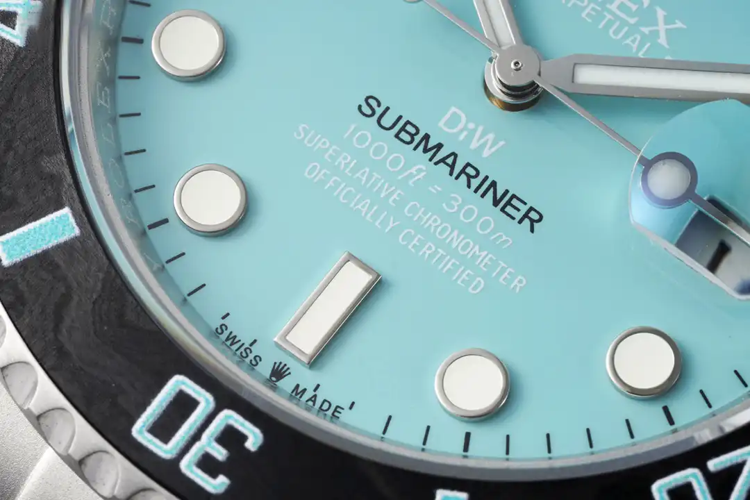 Lower dial in close-up, printed depth lines above the six baton marker