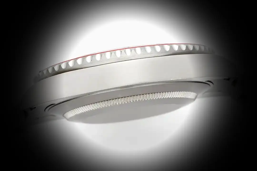 Submariner 116610LN super clone — lume shot