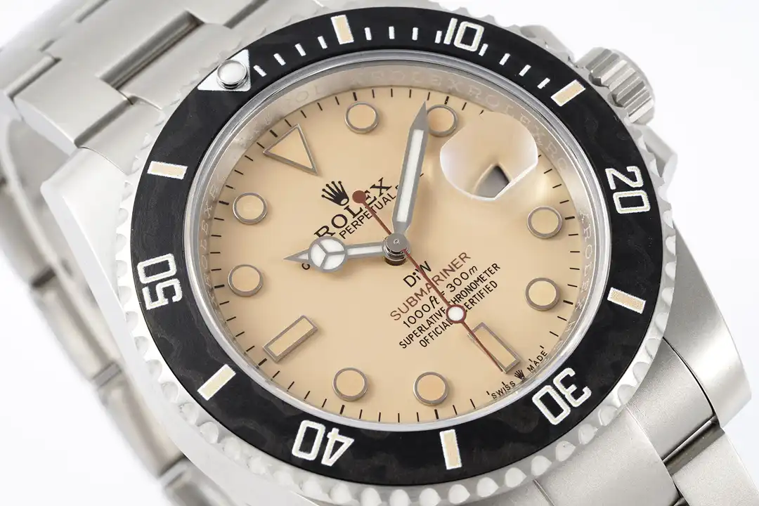 Three-quarter view, twelve to the left, red seconds hand over cream face, coin-edge bezel rim