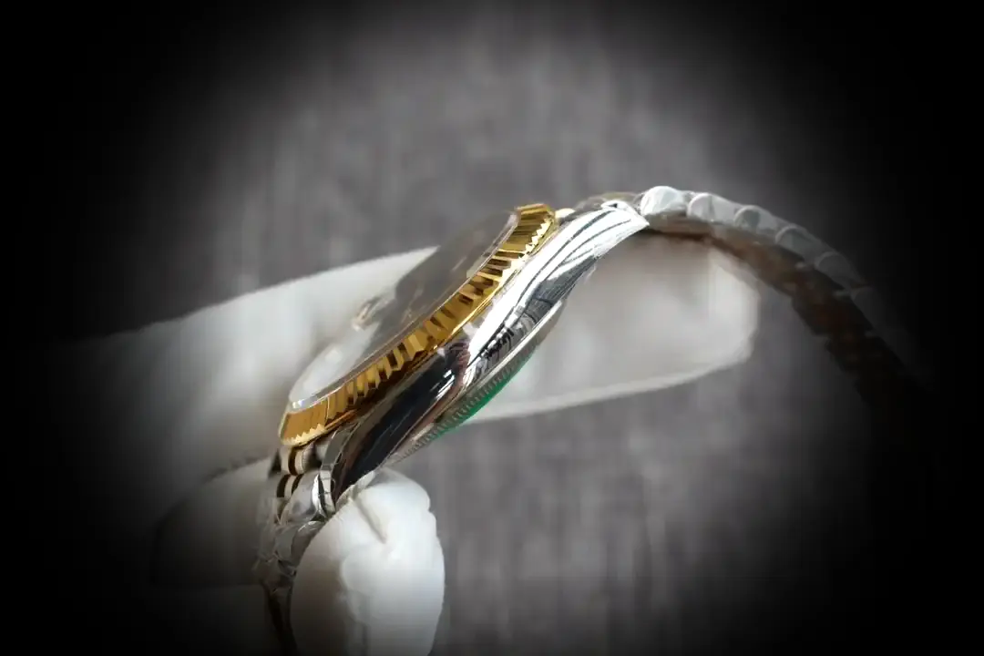 Datejust 126331 super clone black dial — bezel macro