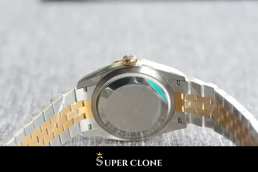 Datejust 126333, yellow gold fluted bezel, sapphire crystal