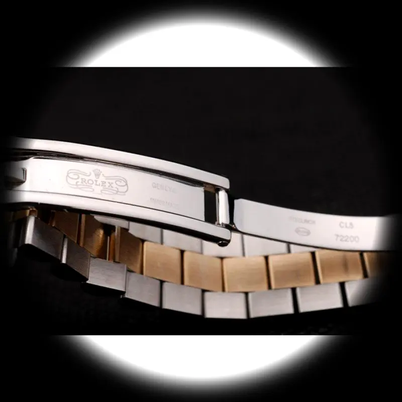 Rolex Lady-Datejust SRL104 Swiss clone white dial — bezel macro