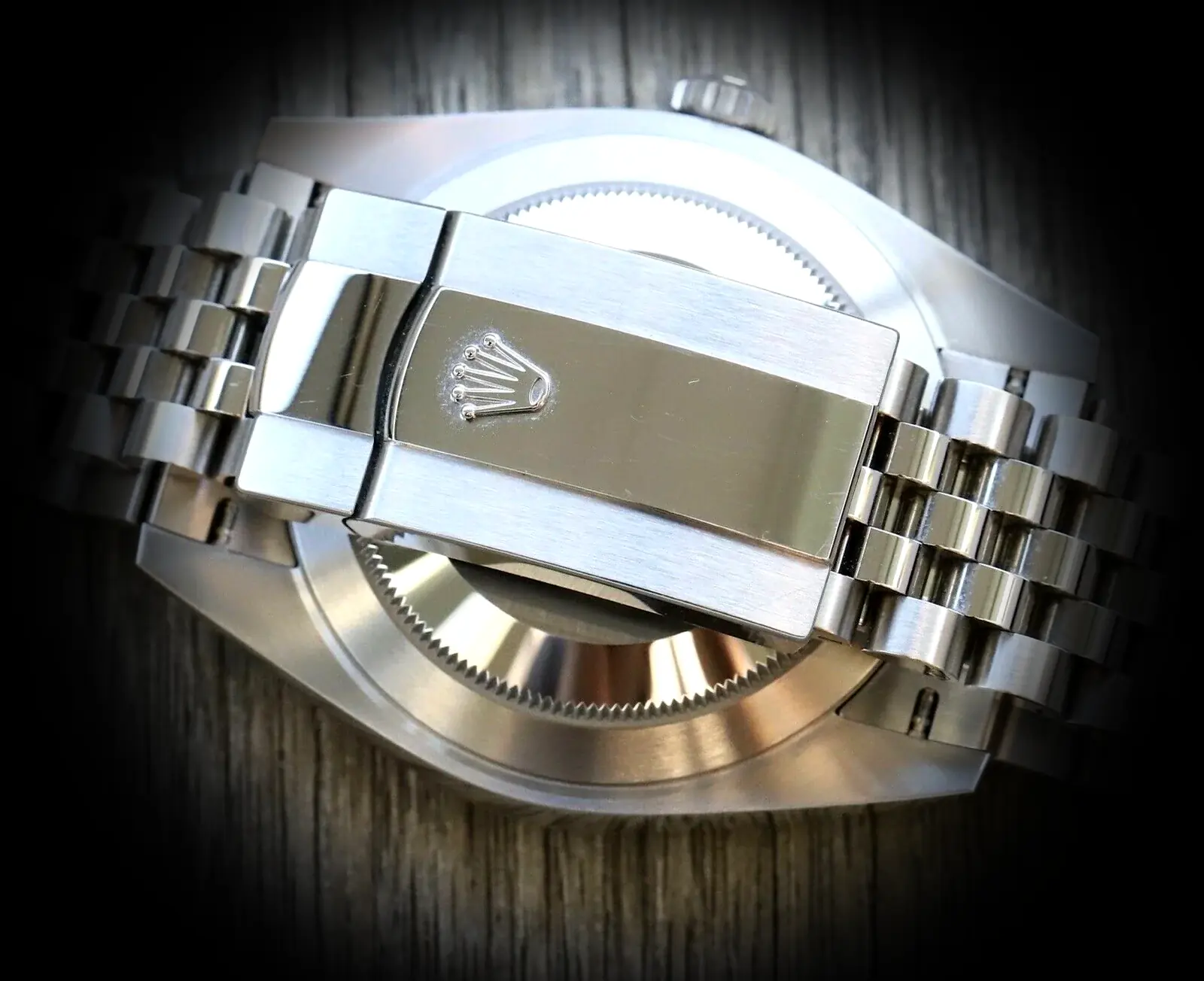 Datejust 126334 super clone silver dial — bezel macro