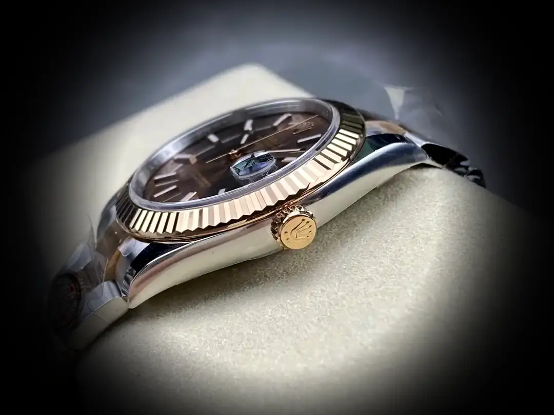 Rolex Datejust m126331 Swiss replica chocolate dial — bezel macro