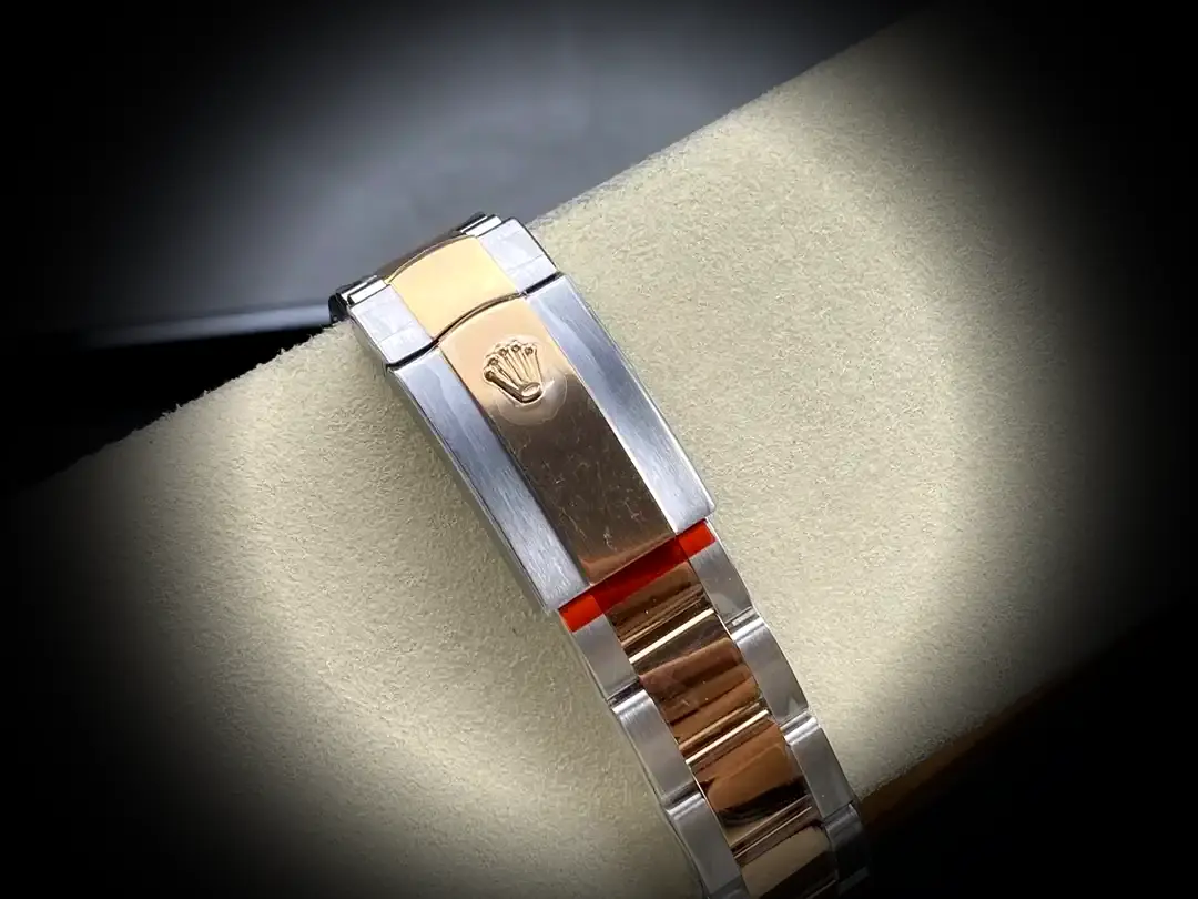 Rolex Datejust m126331 superclone — lume shot