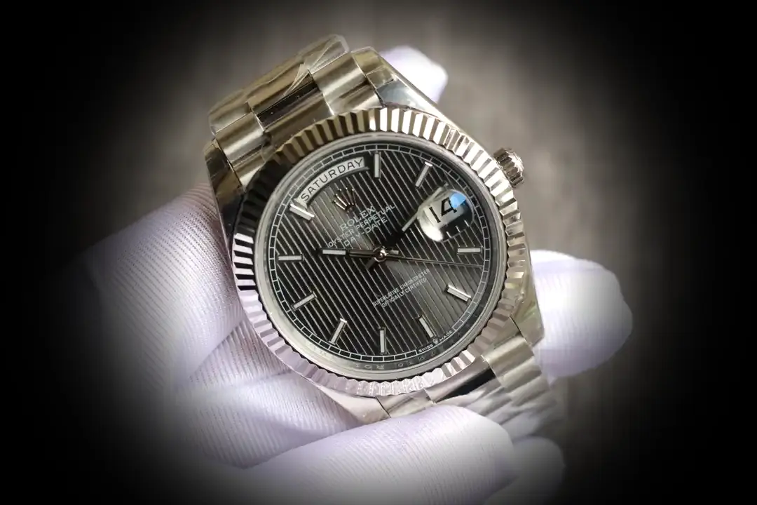 Day-Date 41985 super clone rhodium dial — caseback detail