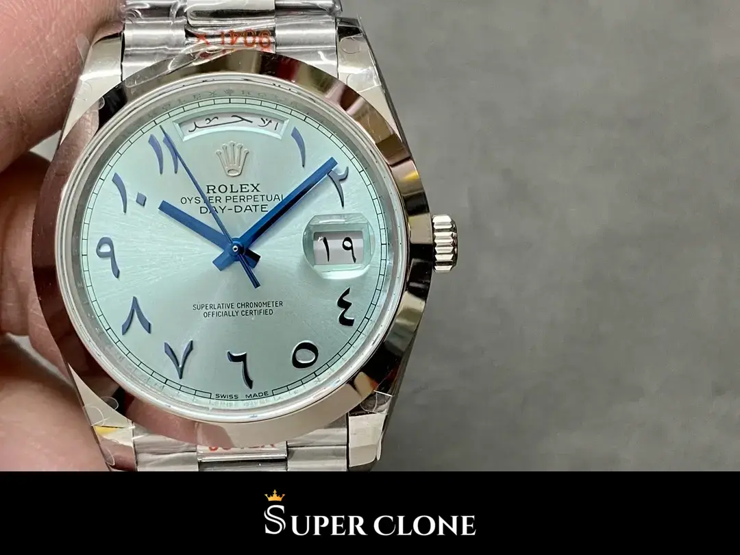 Rolex Day-Date 228206, smooth bezel, president bracelet