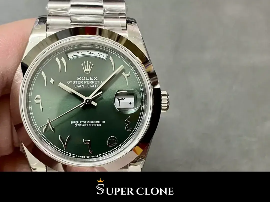 Day-Date 228206, sapphire crystal, green dial