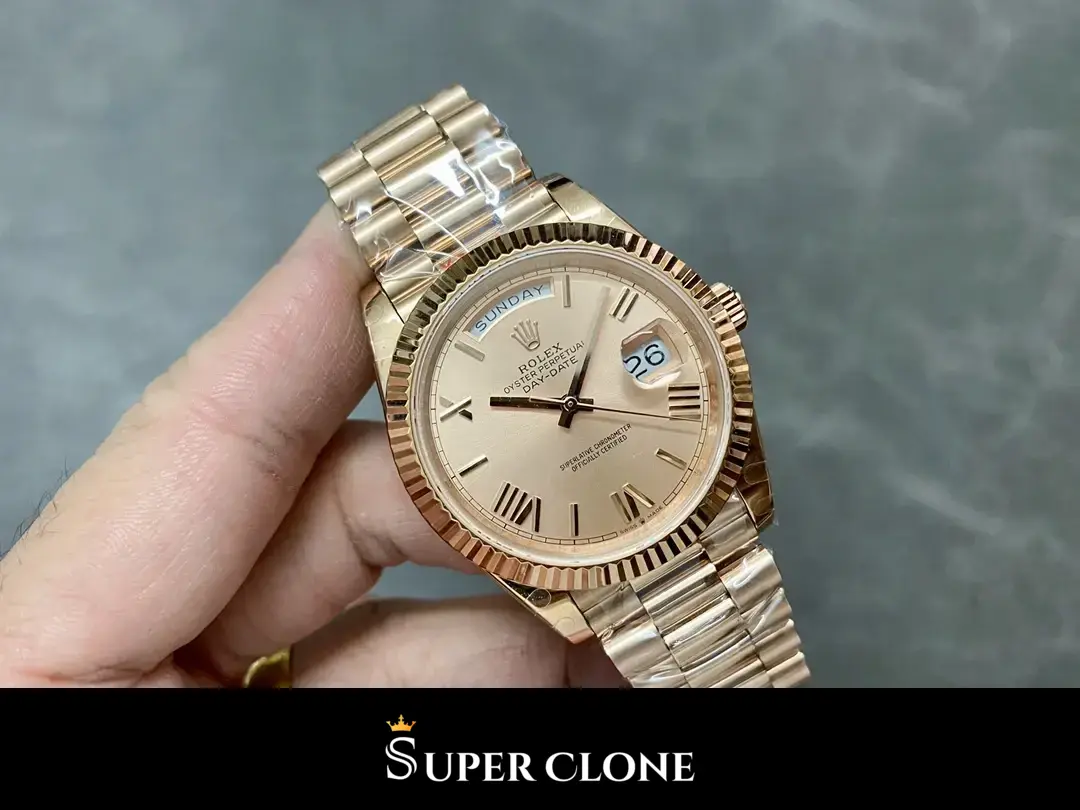 Day-Date 228235, everose gold fluted bezel, sapphire crystal