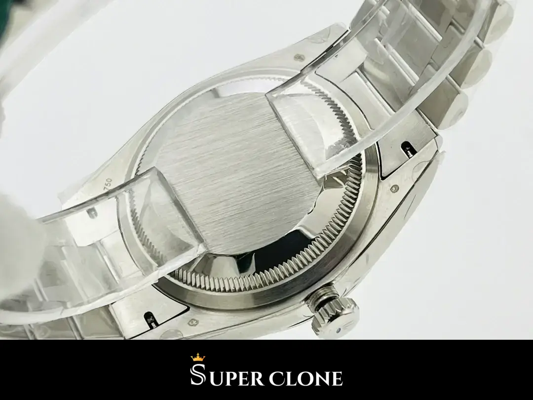 Rolex Day-Date 228236, 40mm, fluted bezel