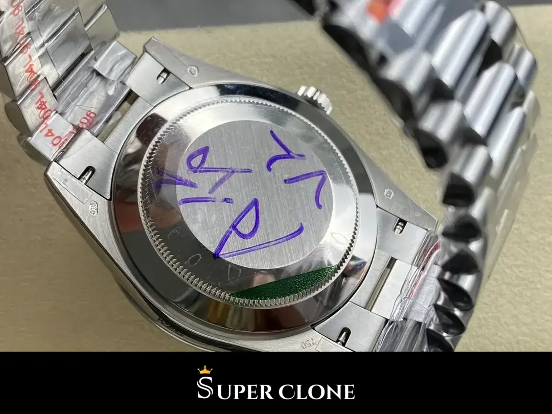 Day-Date 228239, 40mm, fluted bezel