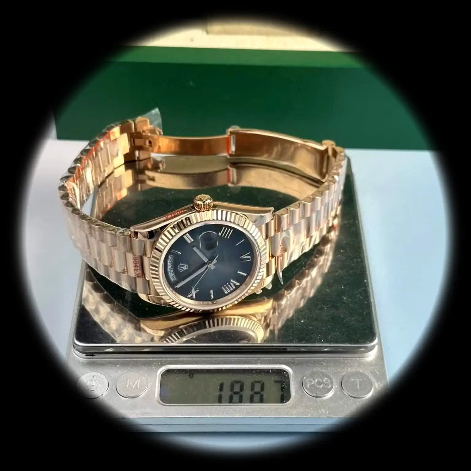 Day-Date 228235 Swiss clone 40mm — crown and case detail