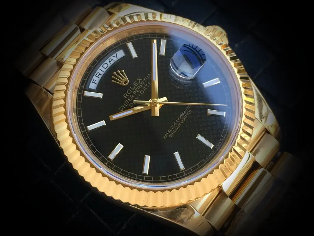 Rolex Day-Date 41985 super clone black dial — caseback detail