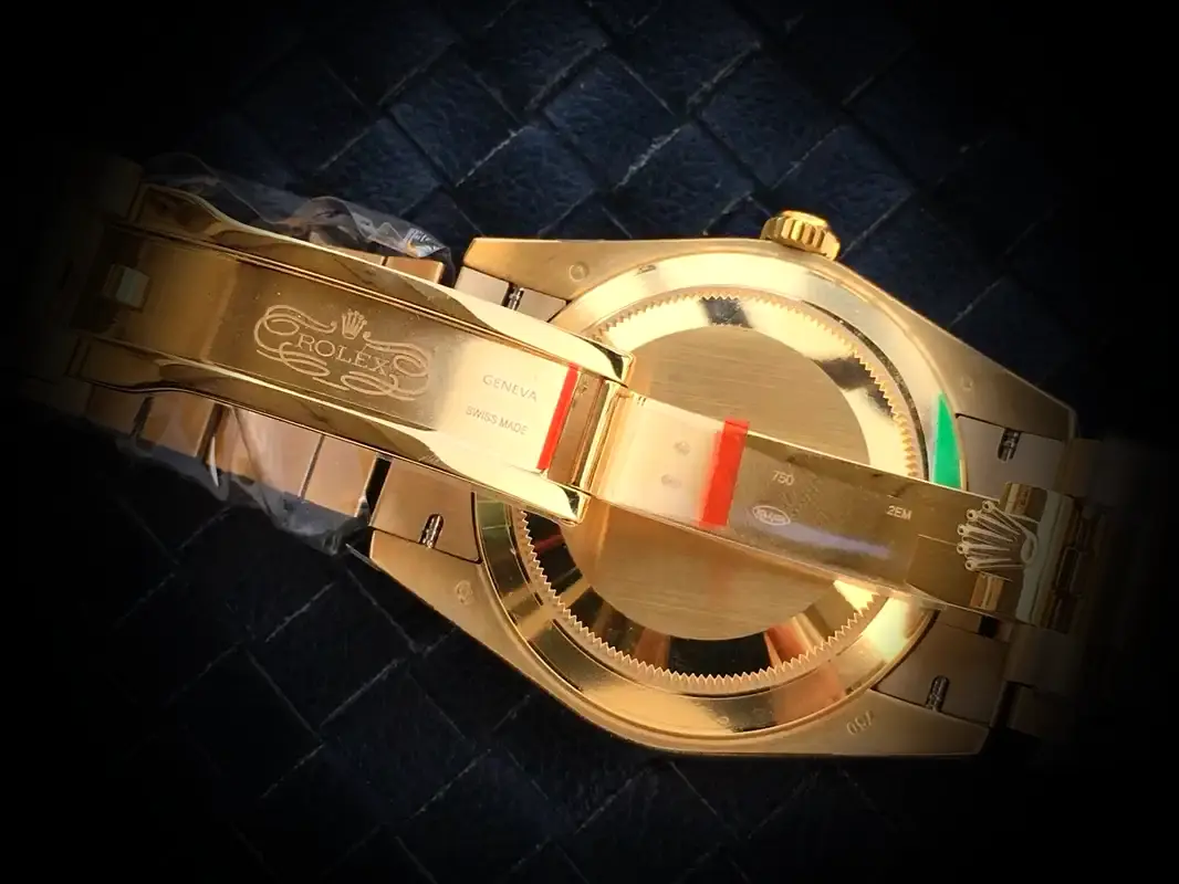 Day-Date 41985 super clone — lume shot