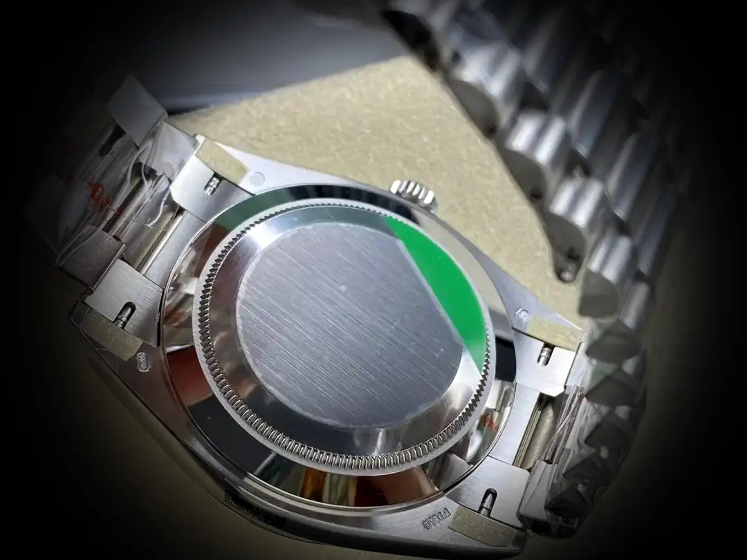 Rolex Day-Date 41985 1:1 super clone bright black dial — bezel macro