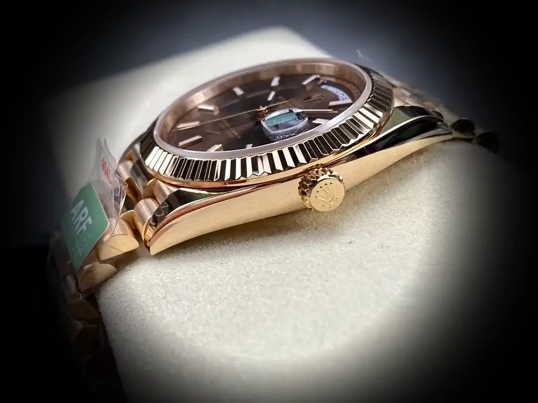 Day-Date 41985 Swiss clone — bracelet detail