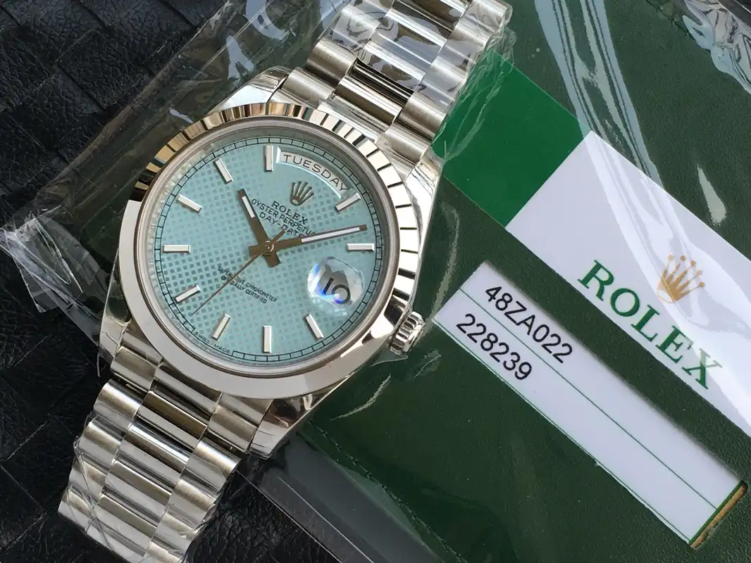Day-Date 228206, 40mm, white gold plated case