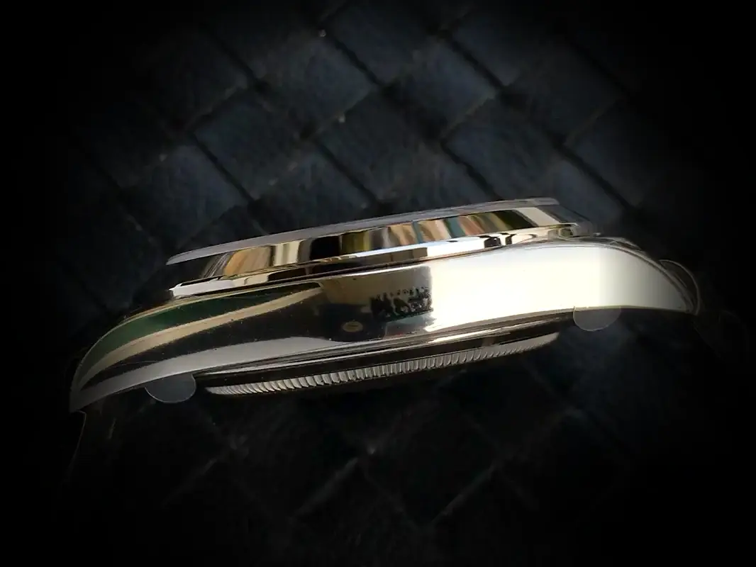 Rolex Day-Date 41985 super clone ice blue motif dial — bezel macro