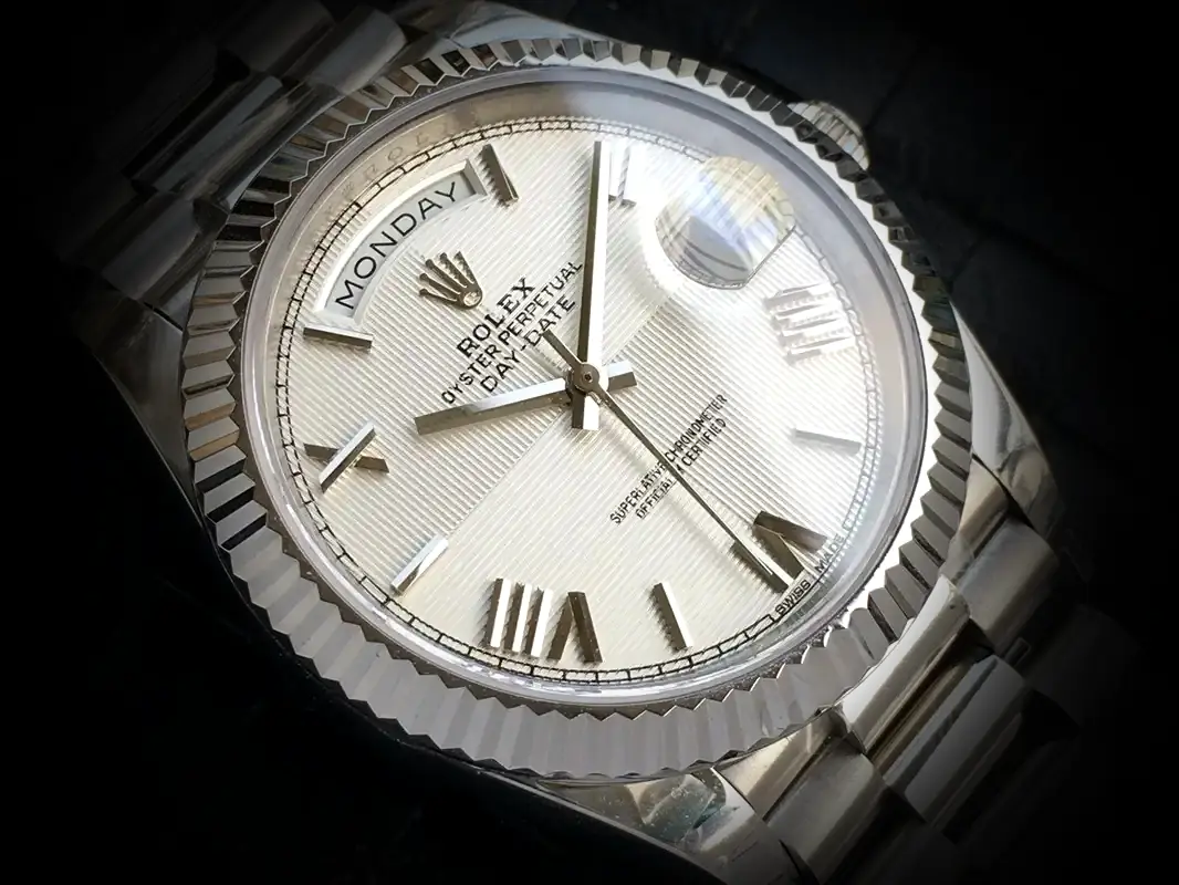 Day-Date 41985 Swiss clone quadrant texture white dial — caseback detail