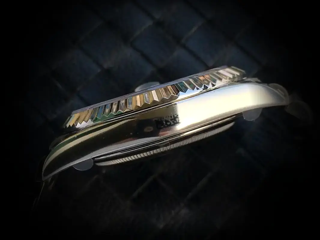 Day-Date 41985 super clone silver dial — bezel macro