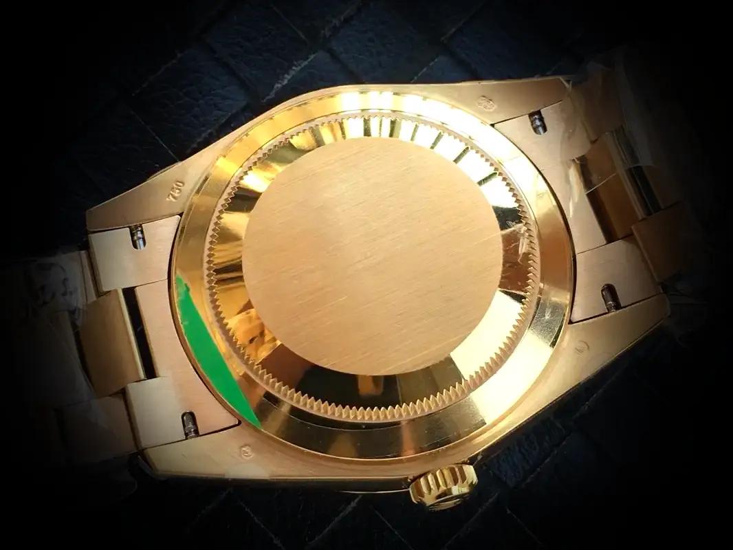 Day-Date 41985 super clone — lume shot