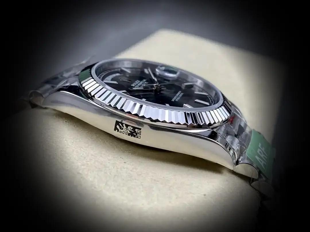 Day-Date 41985 super clone — bracelet detail