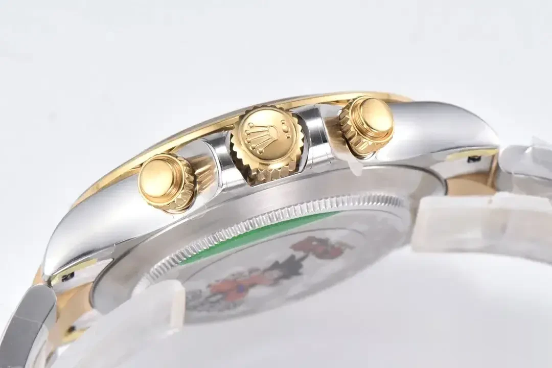 Rolex Daytona 116503 swiss super clone — lume shot