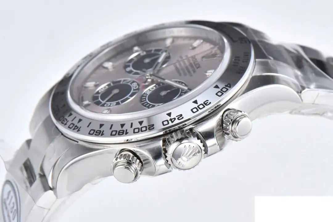 Rolex Daytona 116509 swiss super clone — lume shot