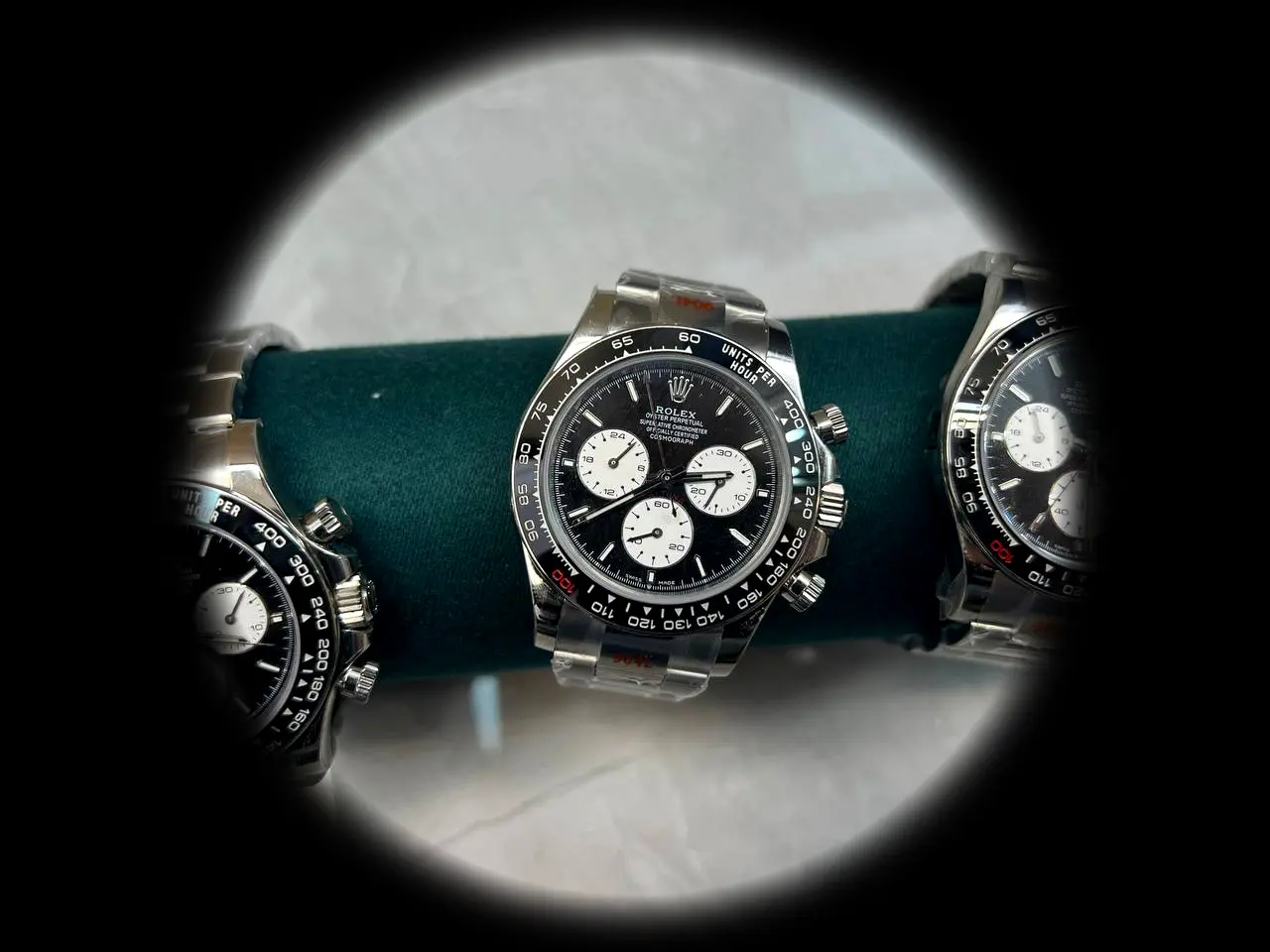 Daytona 126529LN Swiss replica black dial — bezel macro