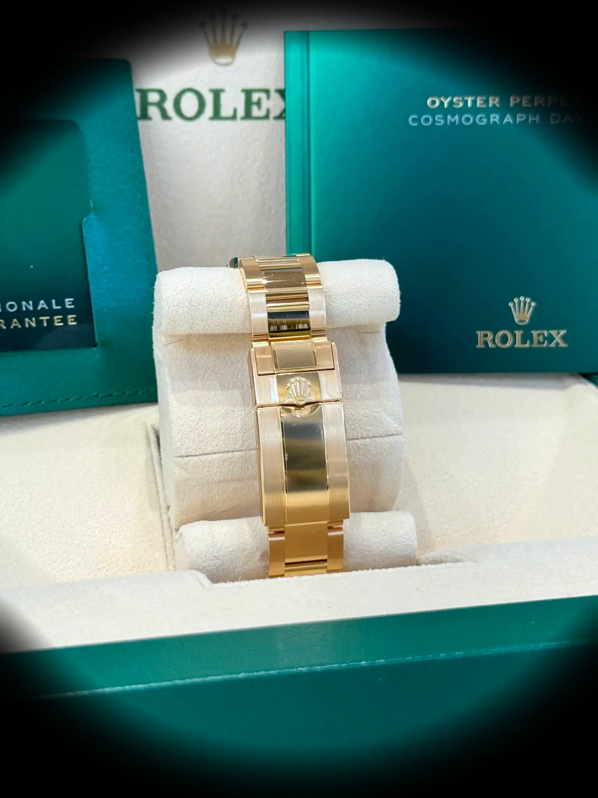 Rolex Daytona 126508 superclone black dial — bezel macro