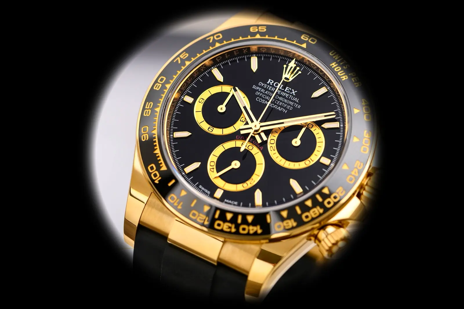 Daytona 126518LN super clone black dial — bezel macro