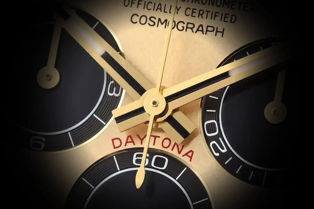 Rolex Daytona 126518LN Swiss replica — lume shot