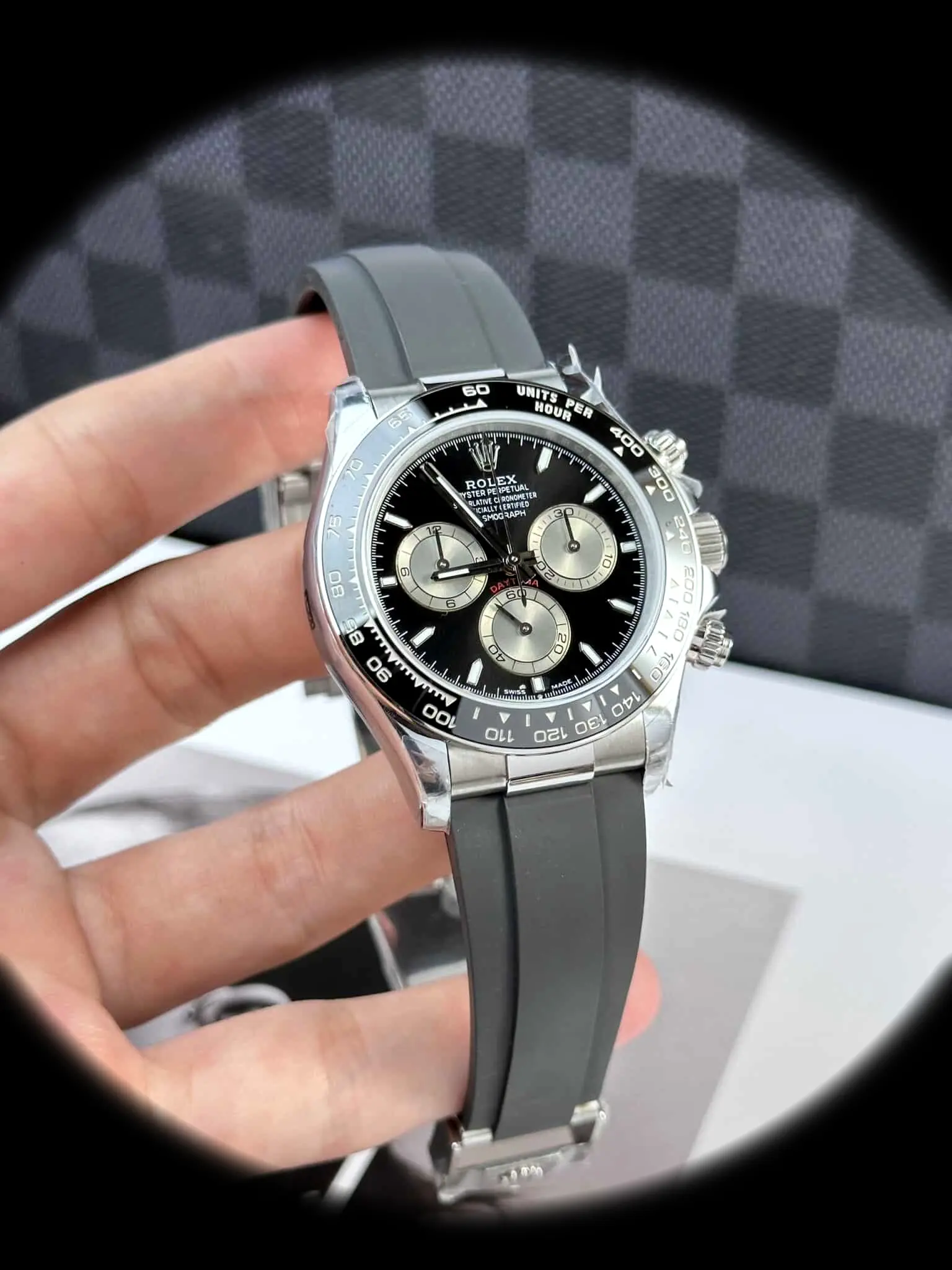 Rolex Daytona 126519LN Swiss replica bright black dial — caseback detail