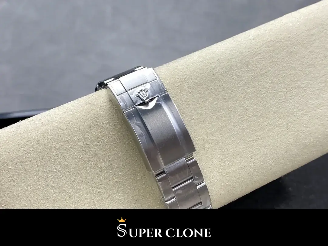 Explorer 226570, 42mm, 904l steel case