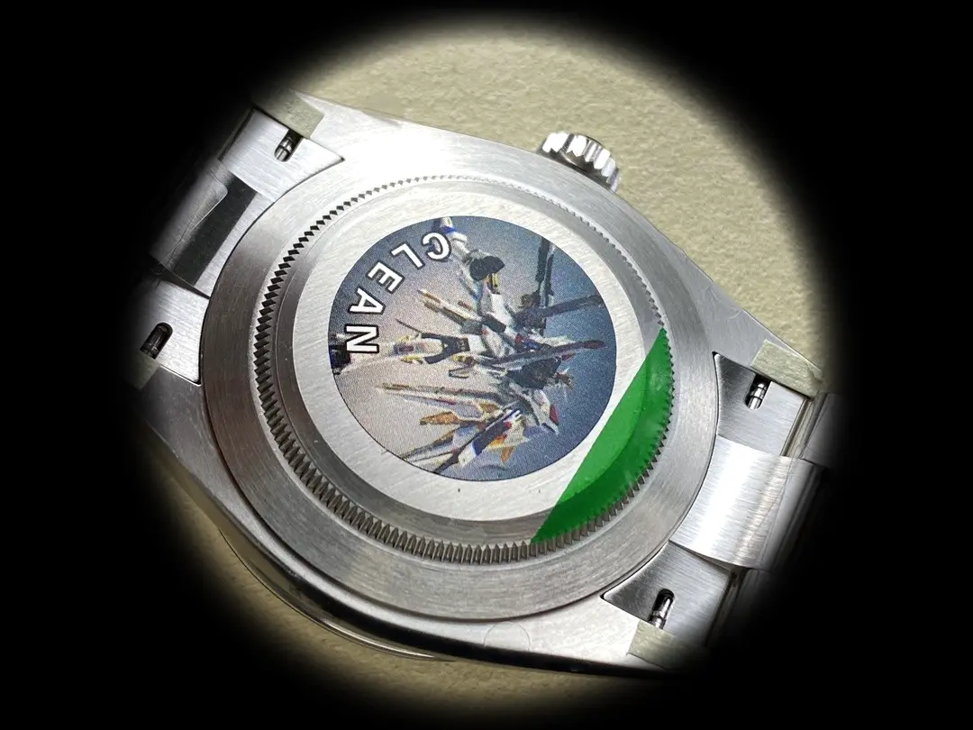Explorer 124270 Swiss clone black dial — caseback detail