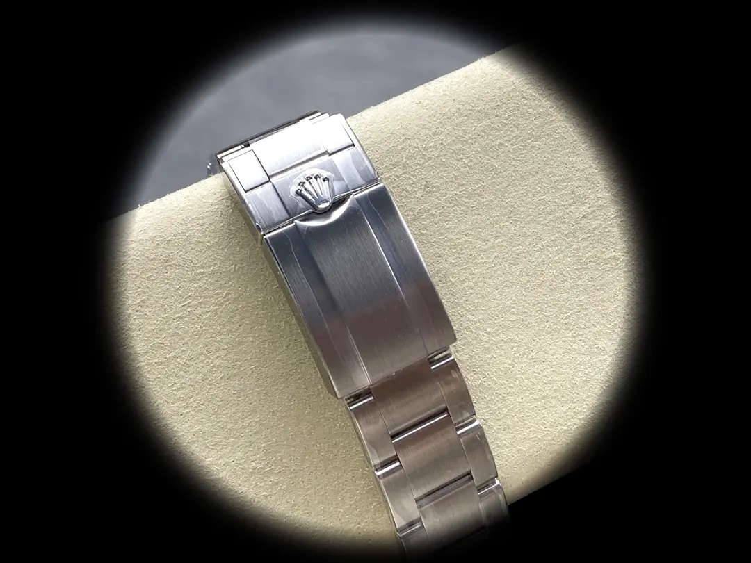 Rolex Explorer 124270 1:1 super clone 40mm — wrist shot