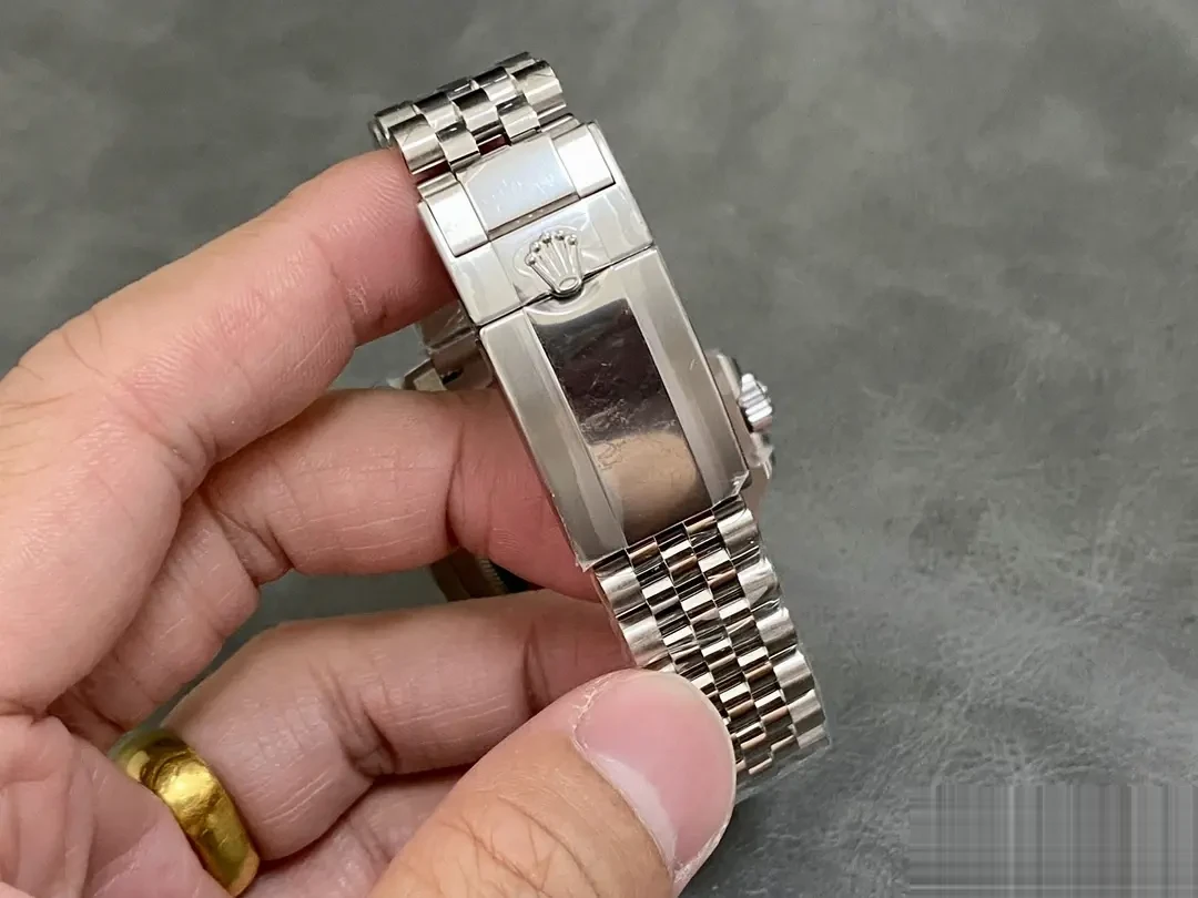 Rolex GMT-Master 126710BLNR eta clone 40mm — dial close-up