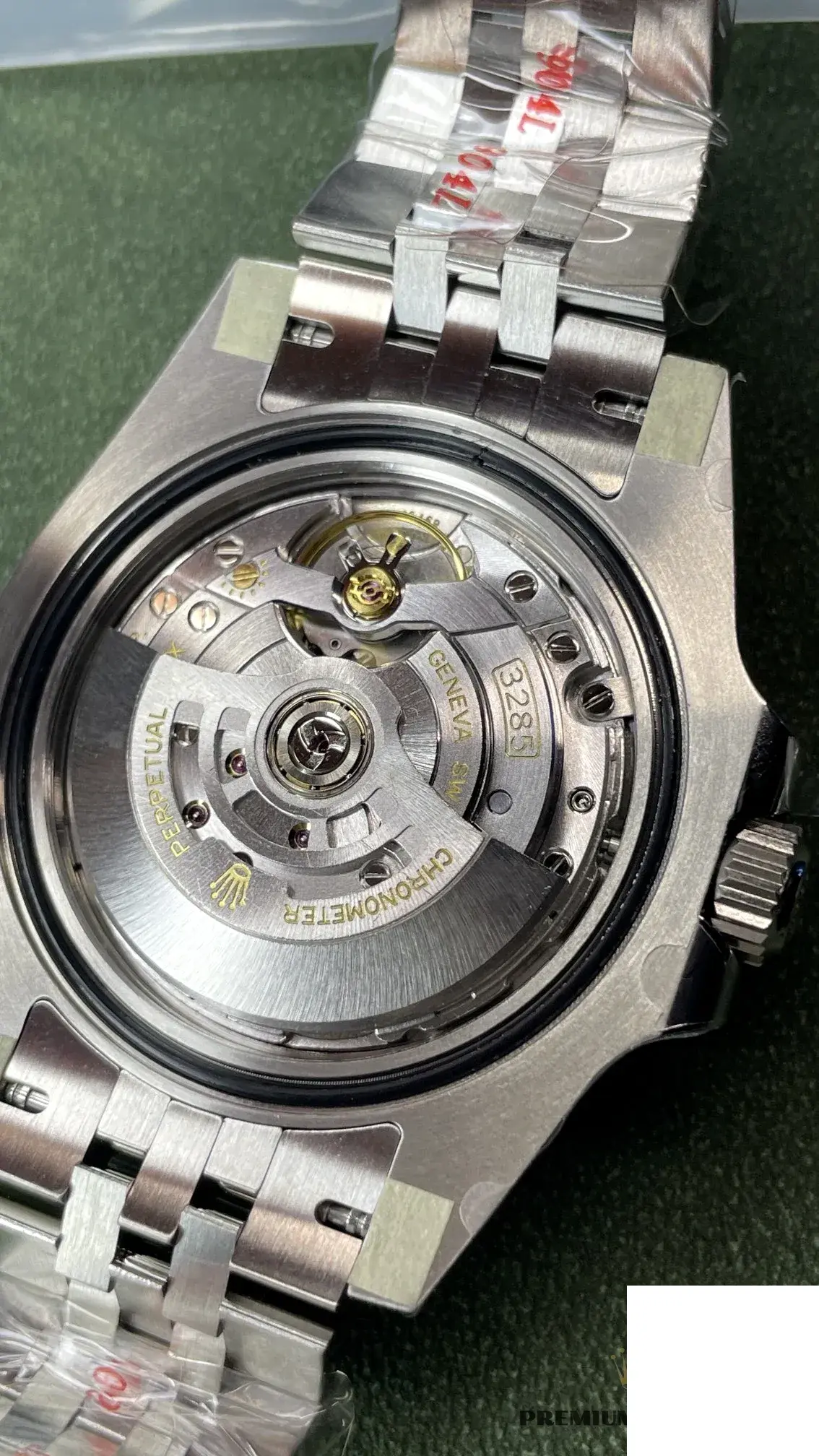 GMT-Master 126710BLNR swiss super clone — side profile