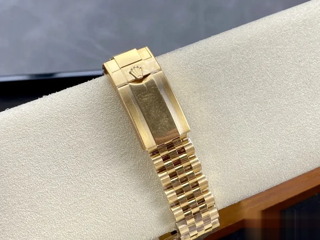 GMT-Master 126718GRNR eta clone 40mm — caseback detail