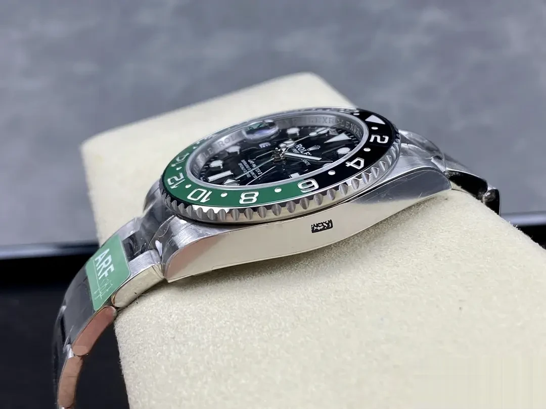 Rolex GMT-Master 126720VTNR swiss super clone black dial — bezel macro