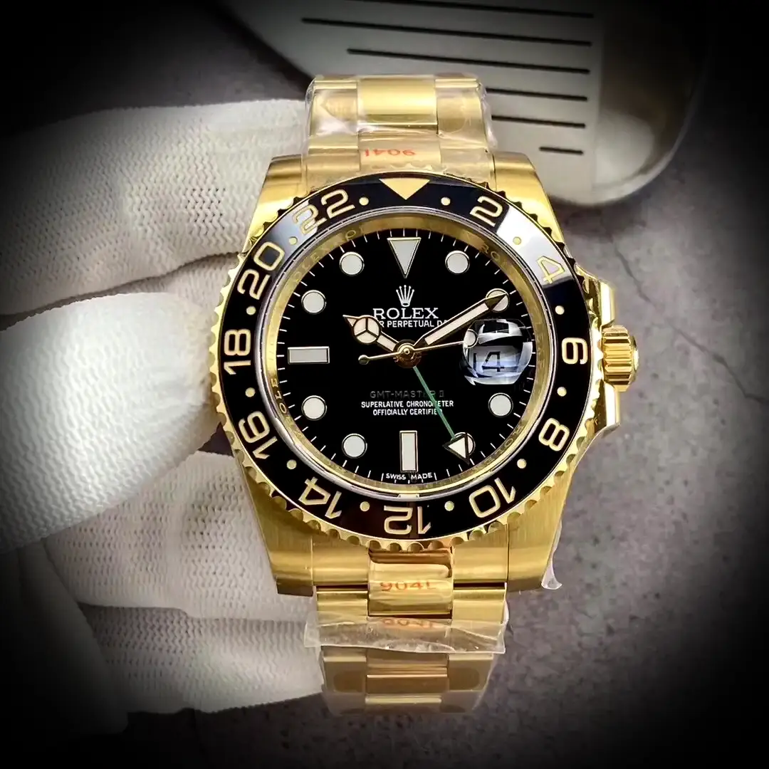 GMT-Master 126710BLRO-0001 Pepsi super clone 40mm — dial close-up